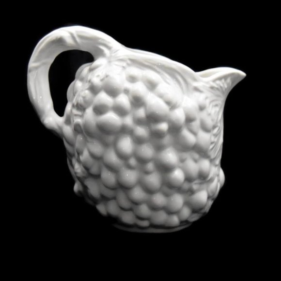 Pier 1 Pitcher White Ceramic Embossed Grapes and Leaves Made in Italy - Picture 2 of 8